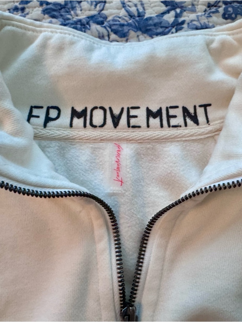 NWT Free People Movement For The Win Logo Half Zip White Burgundy Sweatshirt Med - Picture 9 of 9